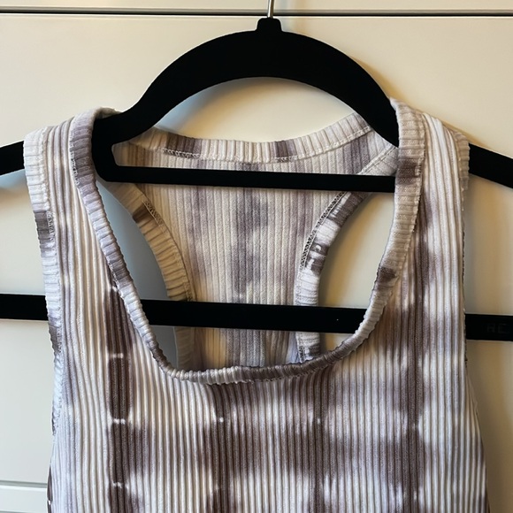 Mono b tank top - Picture 2 of 3